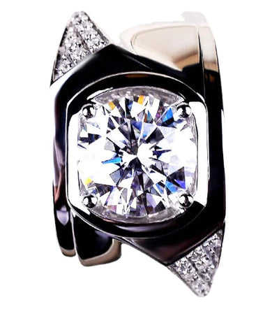 Elegant 2 Carat Diamond Ring with Strong Personality