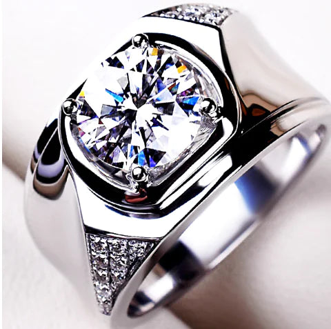 Elegant 2 Carat Diamond Ring with Strong Personality