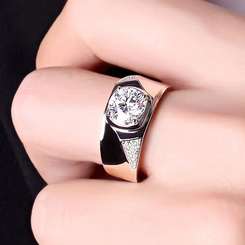 Elegant 2 Carat Diamond Ring with Strong Personality
